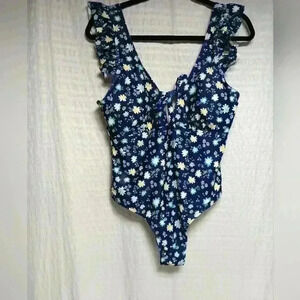 One Piece Flowered Ruffled Sleeve Swimsuit.  Ladies size Xl